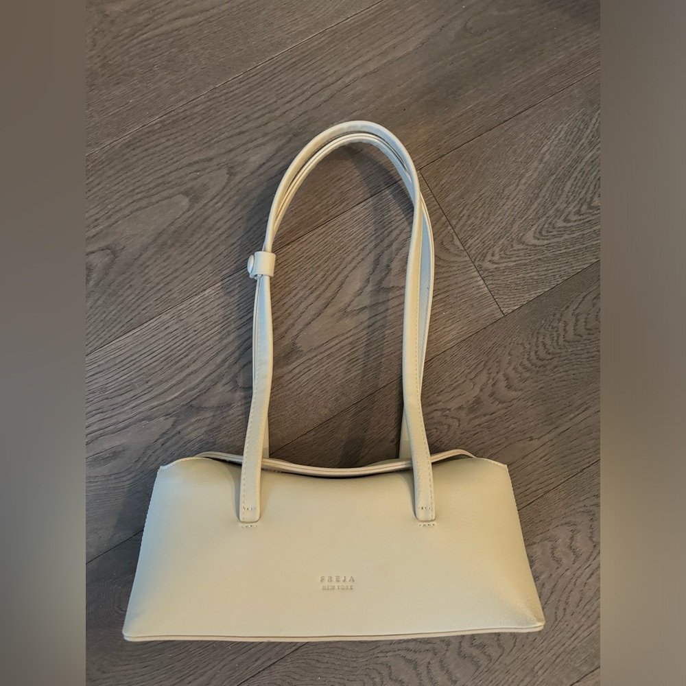 Freja Mini Chrystie Bag in Oat - Picture 5 of 16
